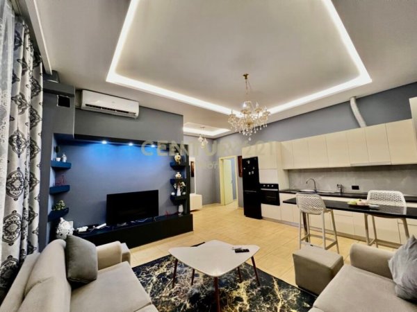 Tirane, shitet apartament 2+1 Kati 1, 98 m² 109.000 € (OKAZION-SHESIM, APARTAMENT MODERN 2+1+2, FRESKU)