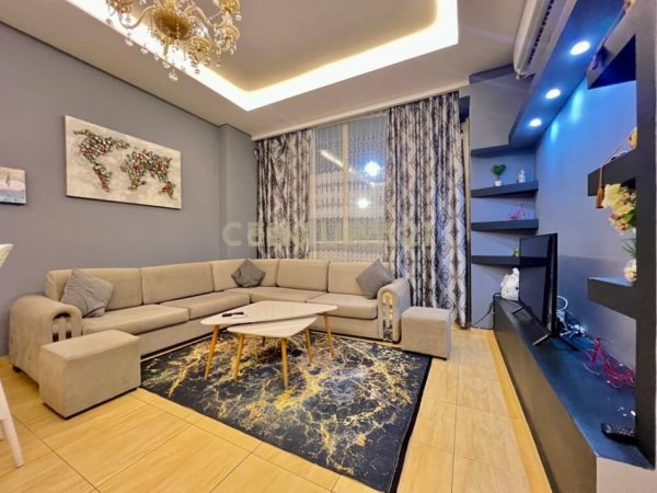 Tirane, shitet apartament 2+1 Kati 1, 98 m² 109.000 € (OKAZION-SHESIM, APARTAMENT MODERN 2+1+2, FRESKU)