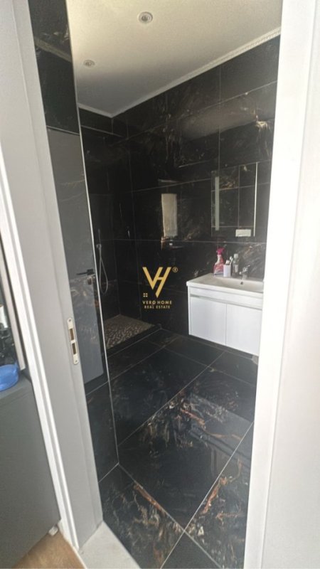 Tirane, shitet apartament 2+1+Ballkon Kati 3, 143 m² 290.000 € (LIQENI I FARKES)