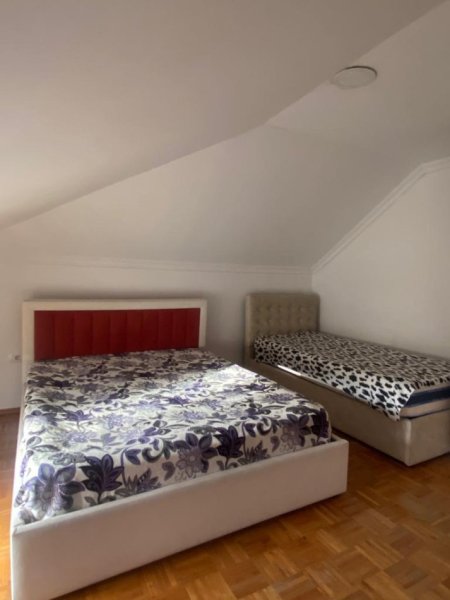 Tirane, jepet me qera apartament 1+1 Kati 3, 55 m² 350 € (Rruga e Dibres-Spitali Amerikan 2)