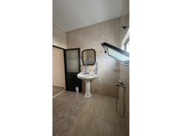 Tirane, jepet me qera shtepi 1+1 Kati 2, 90 m² 400 € (Don Bosko &quot;Gazmed Zajmi&quot;)