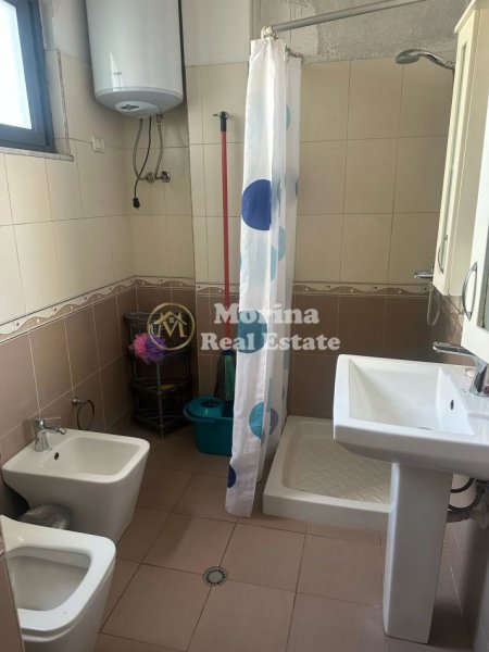 Tirane, jepet me qera apartament 3+1 Kati 2, 145 m² 600 € (Siri Kodra)