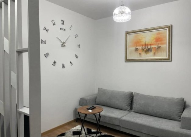 Tirane, jepet me qera 1+1 Kati 4, 57 m² 500 € (Ish profarma)