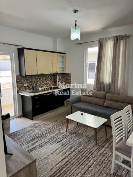 Tirane, jepet me qera apartament 1+1 Kati 1, 65 m² 500 € (Rruga 5 Maji)