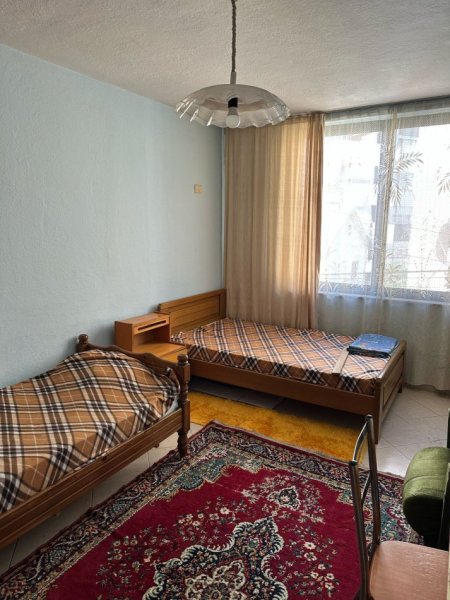 Tirane, jepet me qera apartament 1+1 Kati 2, 40 m² 300 € (zonja curre)