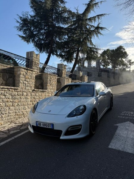 Tirane, shitet makine Porsche Panamera GTS Benzin, e bardhë automatik Kondicioner 145.000 km 25.000 €