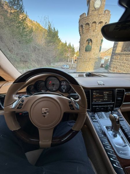 Tirane, shitet makine Porsche Panamera GTS Benzin, e bardhë automatik Kondicioner 145.000 km 25.000 €