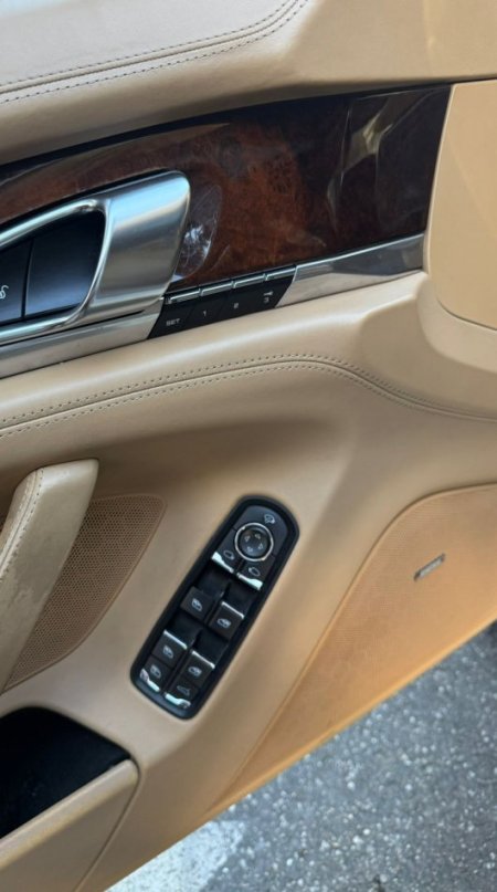 Tirane, shitet makine Porsche Panamera GTS Benzin, e bardhë automatik Kondicioner 145.000 km 25.000 €