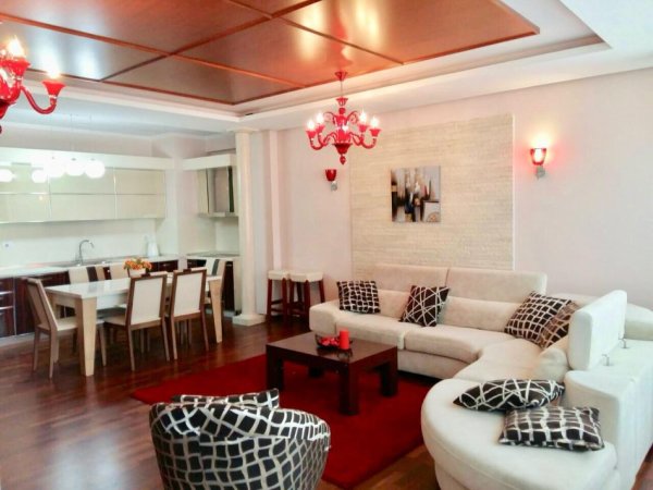 Tirane, jepet me qera apartament 2+1+Ballkon Kati 4, 118 m² 1.300 € (ARENA STADIUM)