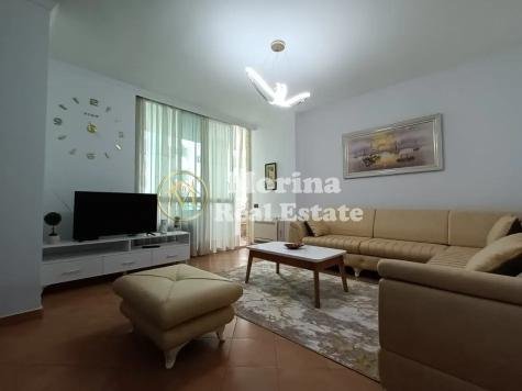Tirane, jepet me qera apartament 2+1 Kati 2, 110 m² 800 € (Komuna e Parisit)