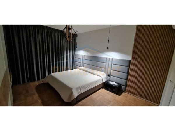 Tirane, jepet me qera apartament 2+1 Kati 8, 100 m² 750 € 