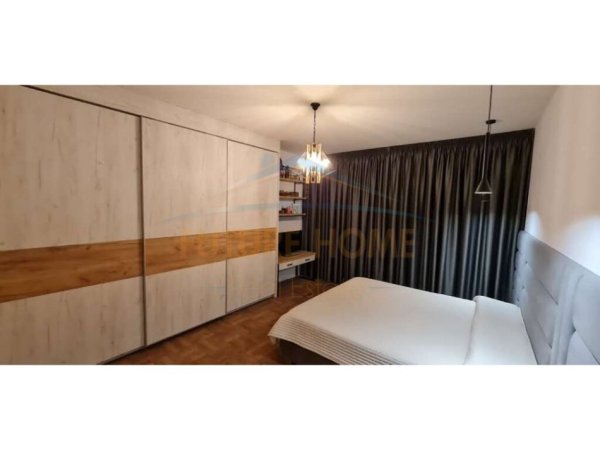 Tirane, jepet me qera apartament 2+1 Kati 8, 100 m² 750 € 