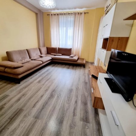 Tirane, jepet me qera apartament 2+1+Ballkon Kati 5, 121 m² 500 € (Astir)