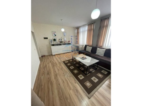 Shitet, Apartament 3+1, Allias