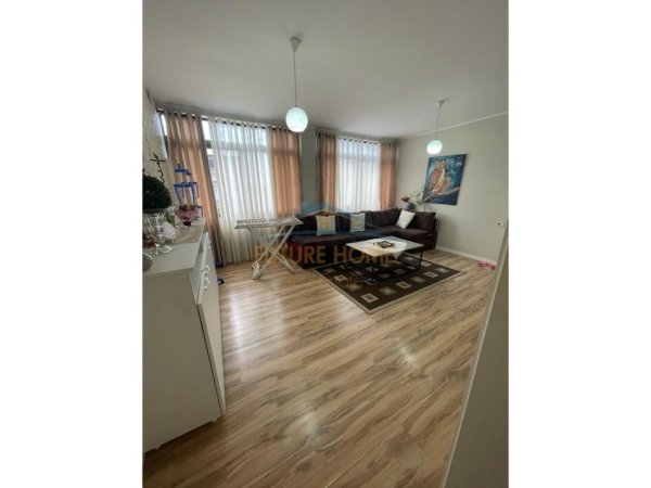 Shitet, Apartament 3+1, Allias