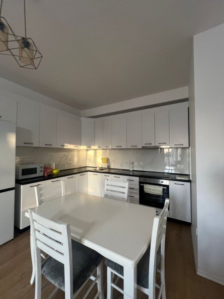 Tirane, jap me qera apartament 2+1+Ballkon Kati 4, 145 m² 600 € (Zogu i Zi tek pallati Logos)