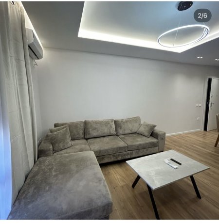 Tirane, jepet me qera apartament 2+1+Ballkon Kati 3, 90 m² 800 € (Rruga e kavajes)