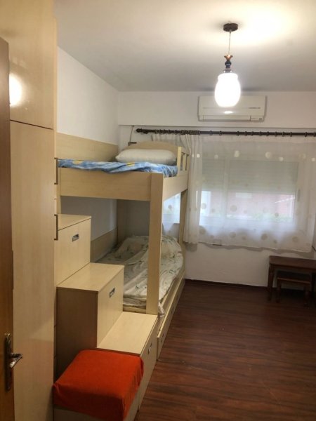 Tirane, jepet me qera apartament 2+1+Ballkon Kati 2, 100 m² 500 € (Idriz dollaku)