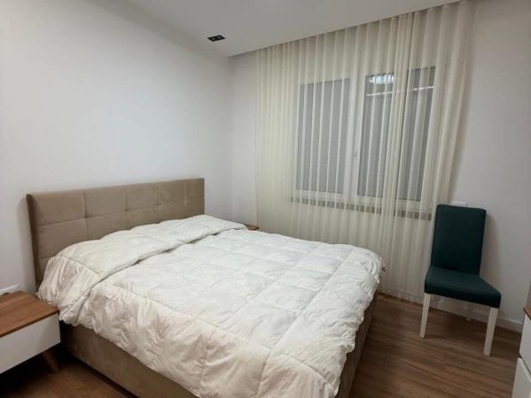 Tirane, jepet me qera apartament 1+1 , 60 m² 650 € (Rruga e kavajes)