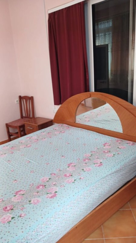 Tirane, jepet me qera apartament 2+1 Kati 2, 70 m² 300 € (Fresku)