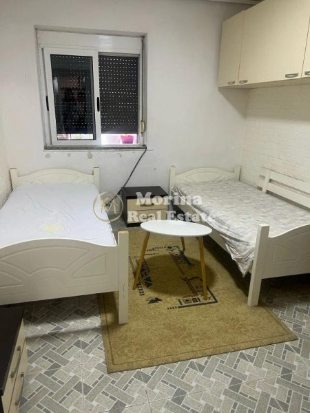 Tirane, jepet me qera apartament 1+1 Kati 1, 450 m² 450 € (Rruga Fortuzi)