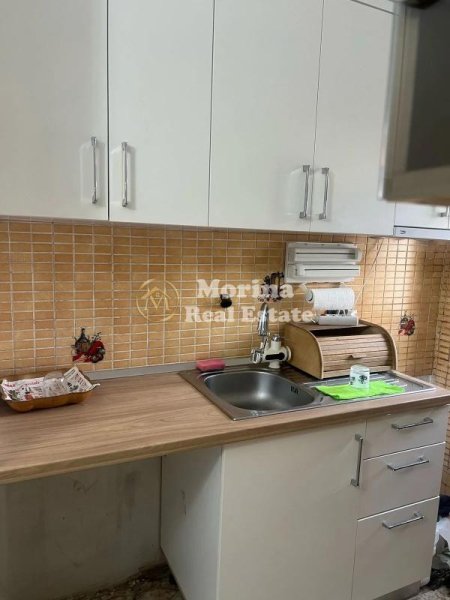 Tirane, jepet me qera apartament 1+1 Kati 1, 450 m² 450 € (Rruga Fortuzi)