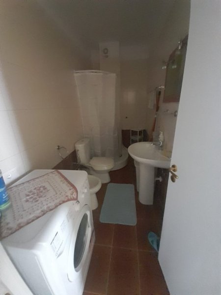 Tirane, jepet me qera apartament 2+1+Ballkon Kati 6, 77 m² 600 € (prokop mima)