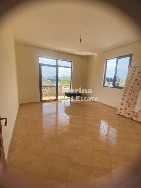 Tirane, jepet me qera shtepi 2+1 Kati 3, 80 m² 300 € (Babrru)