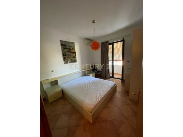 Tirane, jepet me qera apartament 1+1+Ballkon Kati 6, 46 m² 500 € (Rruga e Bogdaneve)