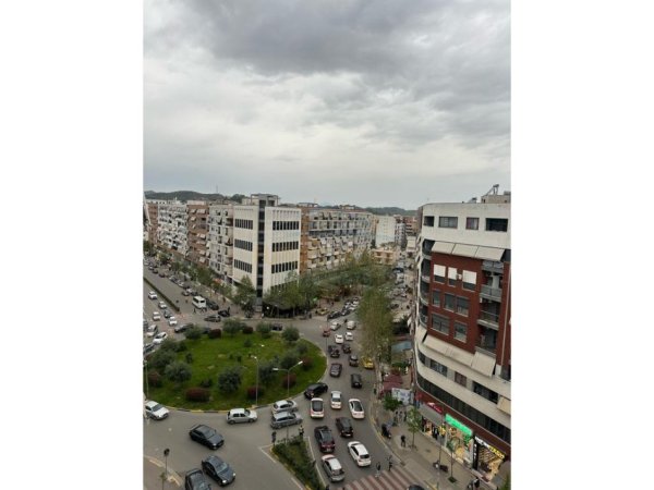 Shitet, Apartament 2+1+2 Ballkone, Yzberisht, Tiranë.
