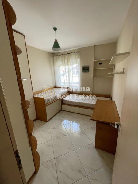 Tirane, jepet me qera apartament 2+1 Kati 3, 95 m² 450 € (Fresk)