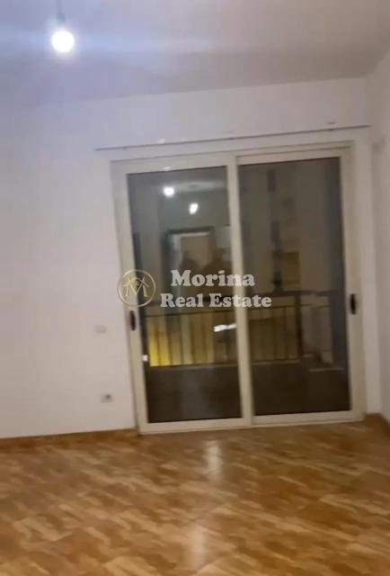 Tirane, jepet me qera apartament 1+1 Kati 1, 70 m² 300 € (Astir)