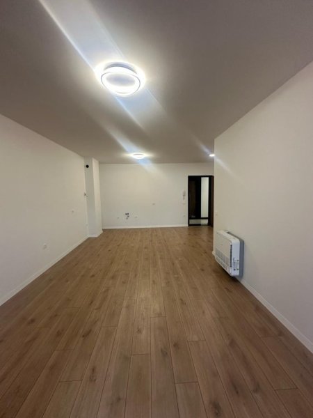 Tirane, jepet me qera apartament 1+1 Kati 6, 75 m² 700 € (parku olimpik)