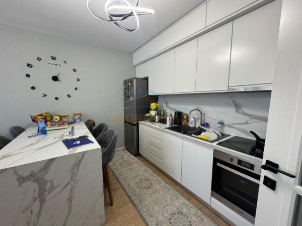 Shitet, Apartament 2+1+2, Selite, Tirane
