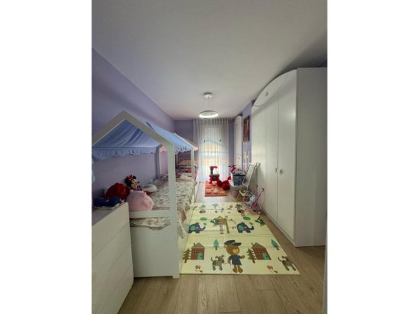 Shitet, Apartament 2+1+2, Selite, Tirane