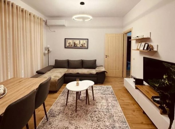 Tirane, jepet me qera apartament 1+1+Ballkon Kati 3, 65 m² 500 € (Liqeni i Thate)