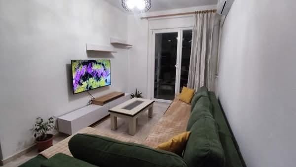 Tirane, jepet me qera apartament 2+1 Kati 7, 80 m² 500 € (Spitali Amerikan 3)