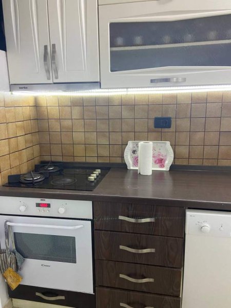 Shqiperi, jap me qera apartament 2+1+Ballkon Kati 5, 500 € (HAXHI HYSEN DALLIU)