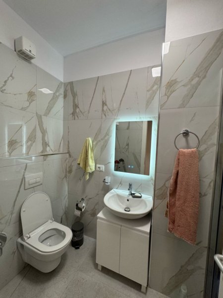 Tirane, jap me qera apartament 2+1+Ballkon Kati 1, 100 m² 650 € (xhanfize keko)