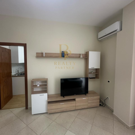 Tirane, jepet me qera apartament 2+1+Ballkon Kati 3, 135 m² 500 € (Sauk)