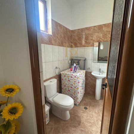 Tirane, jepet me qera apartament 2+1+Ballkon Kati 3, 135 m² 500 € (Sauk)