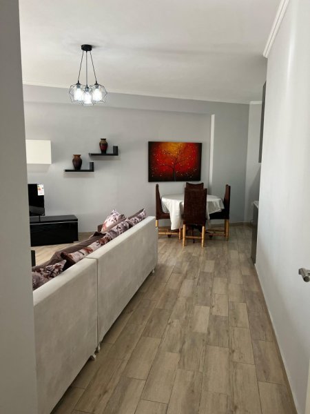 Tirane, jepet me qera apartament 2+1 Kati 7, 100 m² 500 € (Astir)