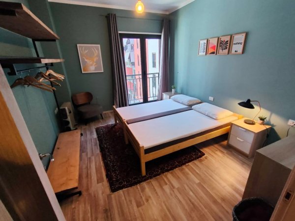 Tirane, jepet me qera apartament 2+1 Kati 3, 110 m² 700 € (Astir)
