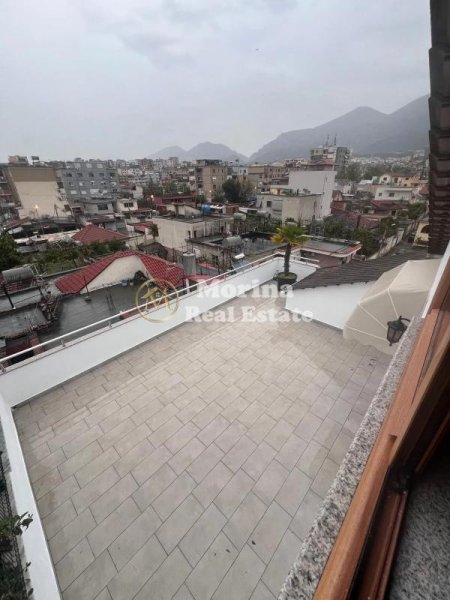 Tirane, jepet me qera apartament 2+1 Kati 2, 95 m² 350 € (Poligrafiku)