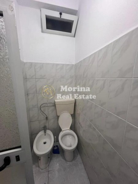 Tirane, jepet me qera shtepi 1+1 Kati 1, 60 m² 300 € (Poligrafiku)