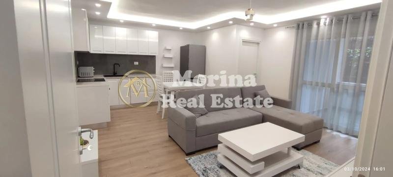 Tirane, jepet me qera apartament 2+1 Kati 1, 75 m² 800 € (Qender)