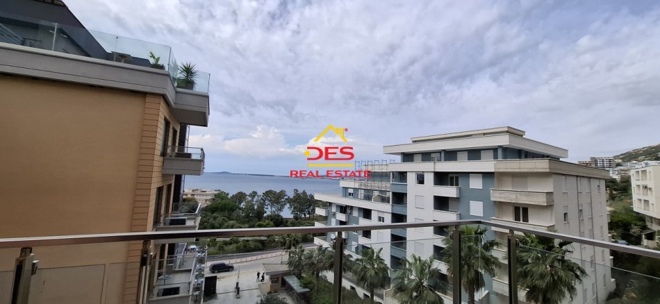 Vlore, jepet me qera apartament 1+1+Ballkon Kati 2, 70 m² 500 € (Rruga Aleksandër Moisiu)