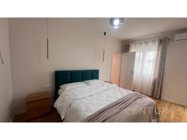 Tirane, jepet me qera apartament 1+1 Kati 2, 90 m² 600 € (Rruga Mihal Grameno)