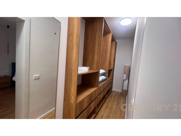 Tirane, jepet me qera apartament 1+1 Kati 2, 90 m² 600 € (Rruga Mihal Grameno)