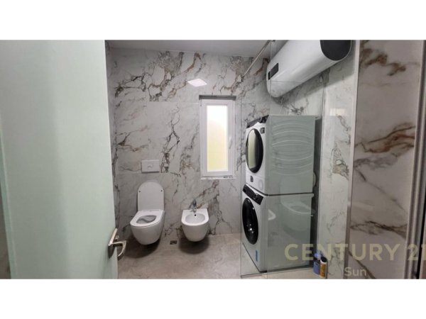 Tirane, jepet me qera apartament 1+1 Kati 2, 90 m² 600 € (Rruga Mihal Grameno)